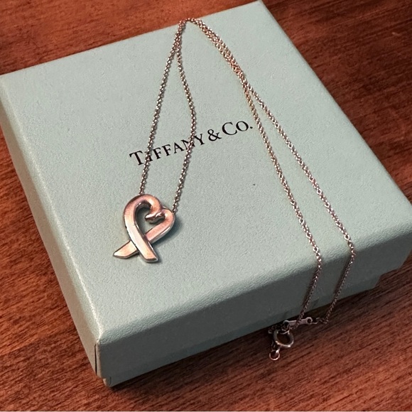 Tiffany & Co Sterling Silver Paloma Picasso Loving Heart Pendant Necklace 16" - Picture 2 of 11